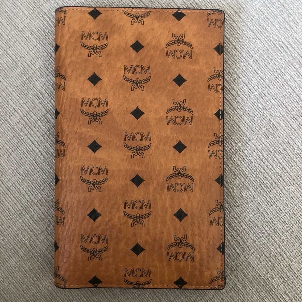 MCM passport holder